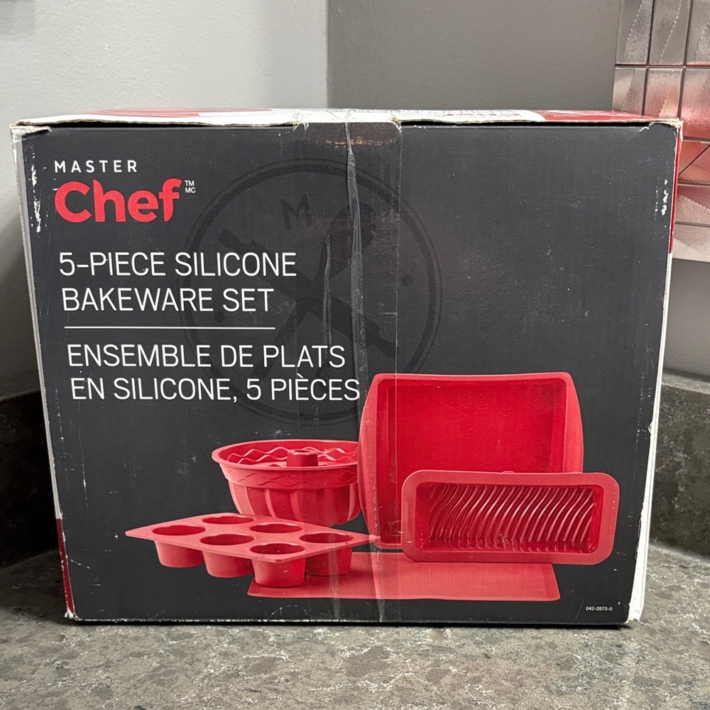 Red 5-Piece Silicone Bakeware Set